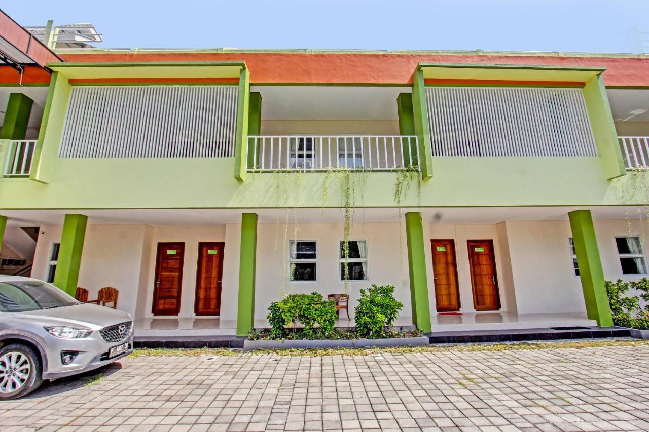Capital O 91384 Rintaka Residence Senggigi Eksteriør bilde