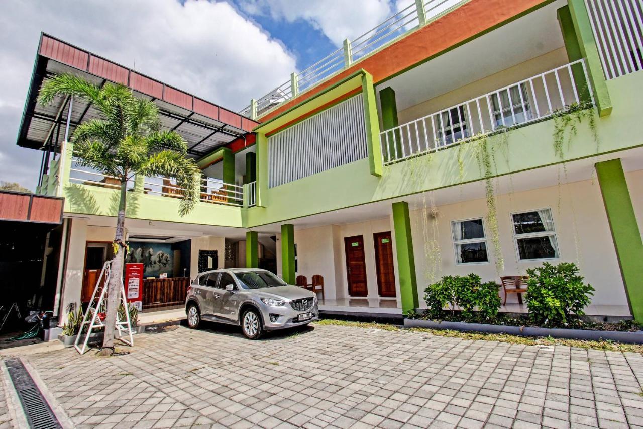 Capital O 91384 Rintaka Residence Senggigi Eksteriør bilde